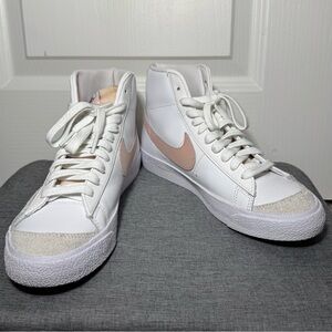 Pink swoosh Nike Blazer Mid '77